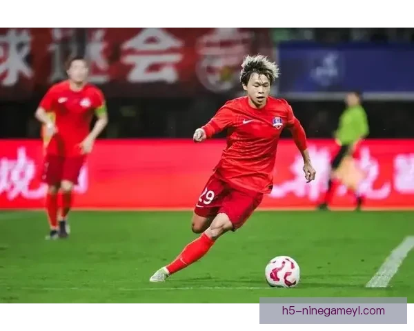 三镇对决国安 外援对决邓捷夫首秀